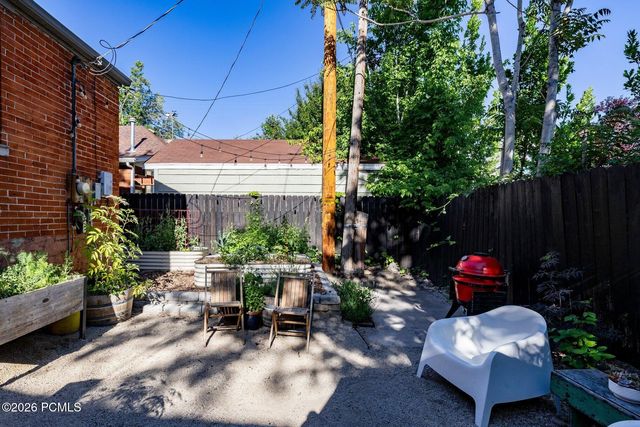 810 E 1st Avenue, Salt Lake City, UT 84103