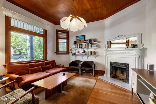 810 E 1st Avenue, Salt Lake City, UT 84103