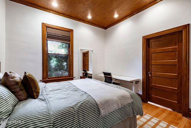 810 E 1st Avenue, Salt Lake City, UT 84103