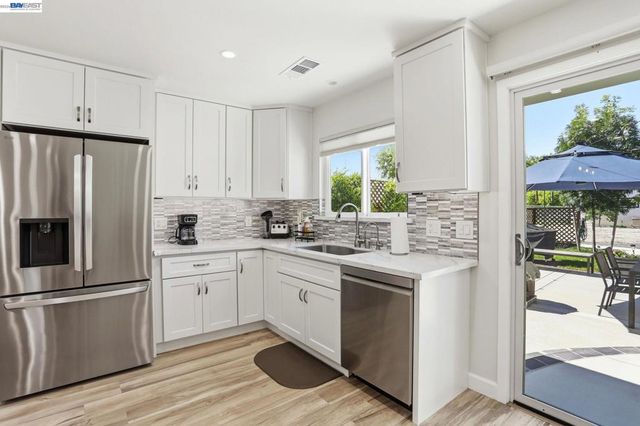 753 Sycamore Rd, Pleasanton, CA 94566