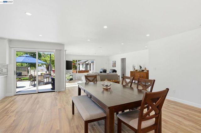 753 Sycamore Rd, Pleasanton, CA 94566