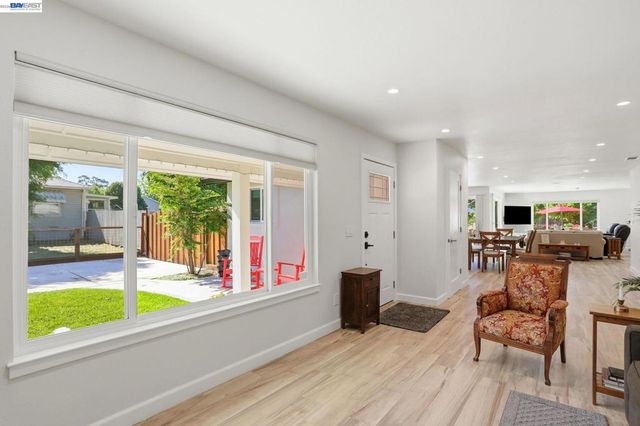 753 Sycamore Rd, Pleasanton, CA 94566