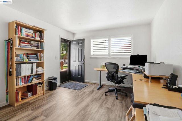 753 Sycamore Rd, Pleasanton, CA 94566