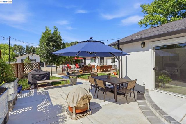 753 Sycamore Rd, Pleasanton, CA 94566