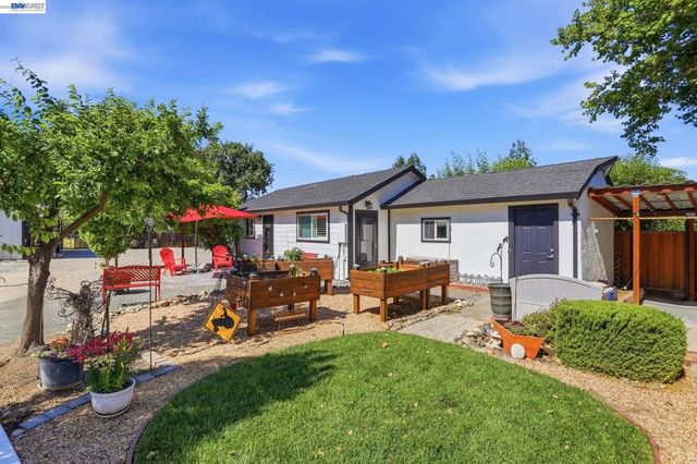 753 Sycamore Rd, Pleasanton, CA 94566