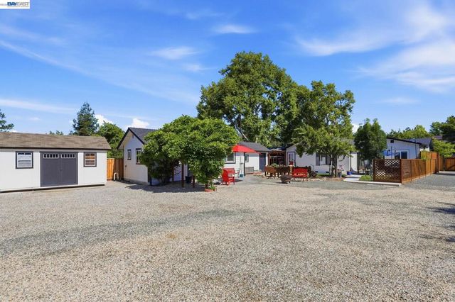753 Sycamore Rd, Pleasanton, CA 94566