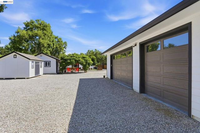 753 Sycamore Rd, Pleasanton, CA 94566