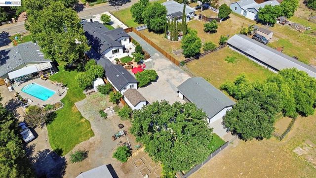 753 Sycamore Rd, Pleasanton, CA 94566