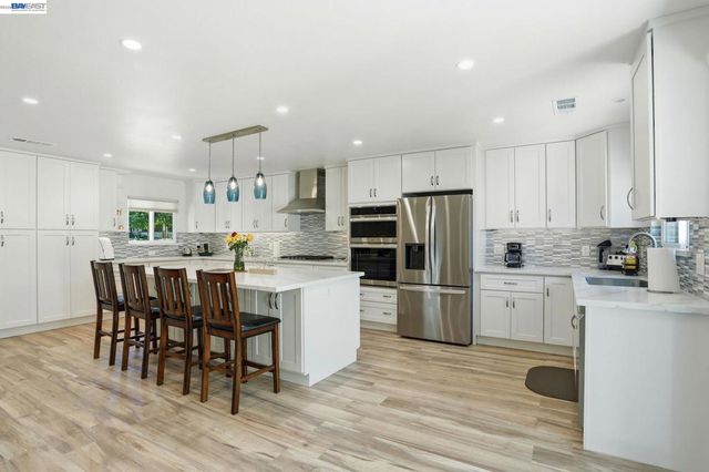 753 Sycamore Rd, Pleasanton, CA 94566