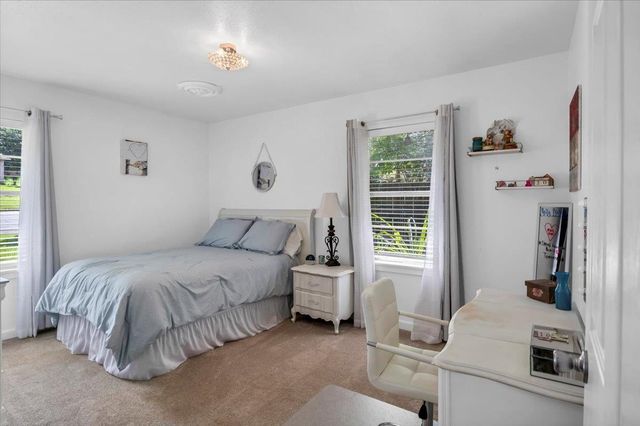 1704 Oakwood Drive, Troup, TX 75789