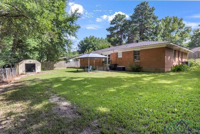 1704 Oakwood Drive, Troup, TX 75789