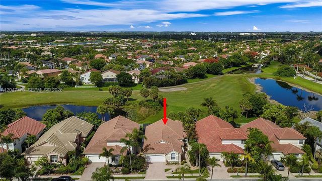 1530 W Lacosta Dr W, Pembroke Pines, FL 33027