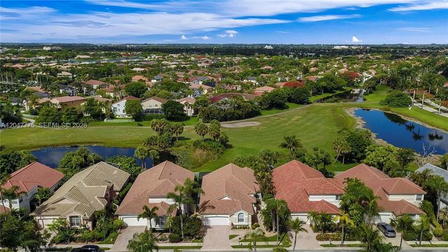 1530 W Lacosta Dr W, Pembroke Pines, FL 33027