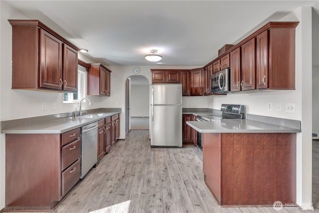 22210 47th Avenue E, Spanaway, WA 98387