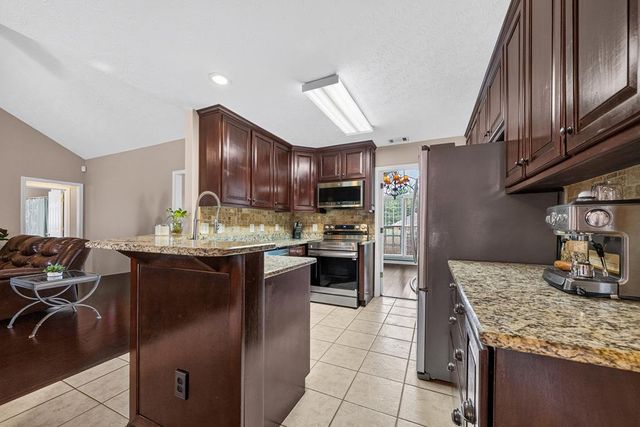 70 Ellerslie Way, Ellerslie, GA 31807