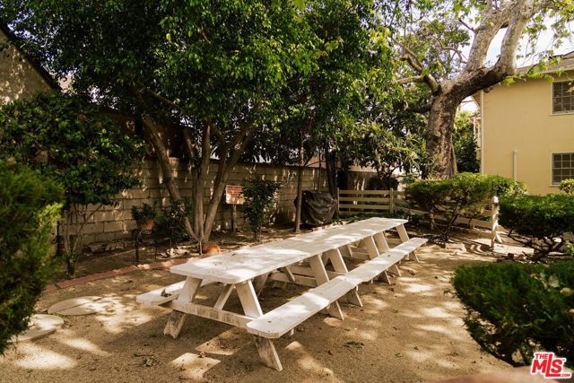 525 E Maple Street 1, Glendale, CA 91205