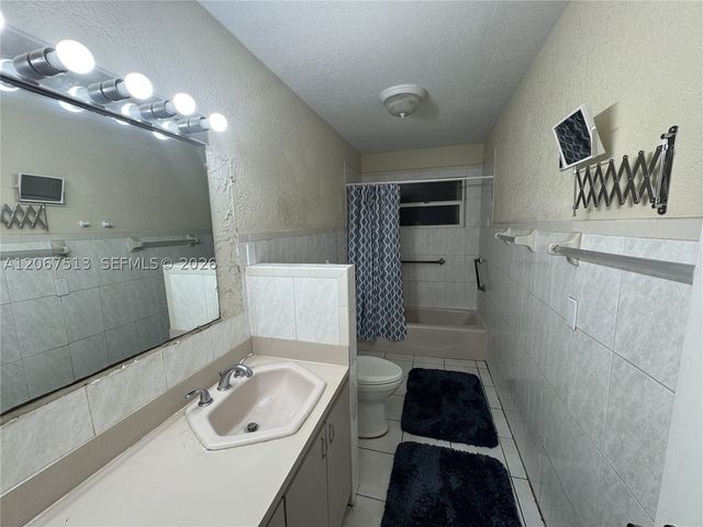 10920 Westwood Lake Dr, Miami, FL 33165