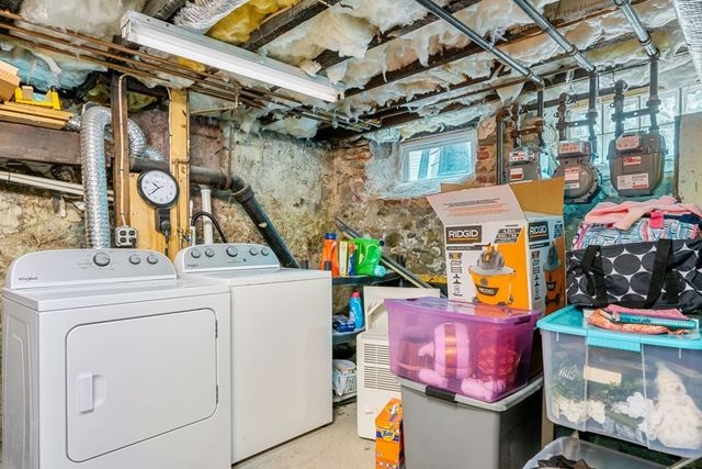 176 Bowen St 3, Boston, MA 02127