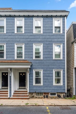176 Bowen St 3, Boston, MA 02127