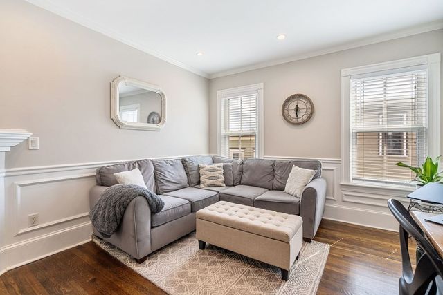 176 Bowen St 3, Boston, MA 02127