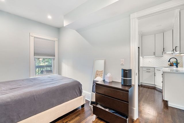 176 Bowen St 3, Boston, MA 02127