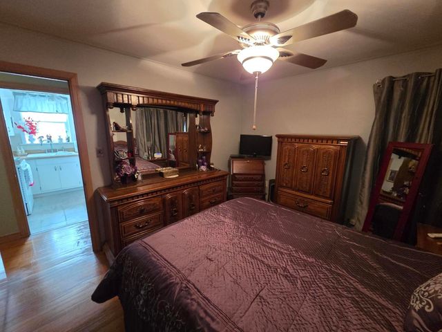 7416 W Winnemac Avenue, Harwood Heights, IL 60706