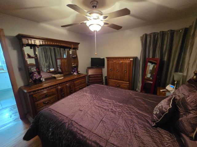 7416 W Winnemac Avenue, Harwood Heights, IL 60706