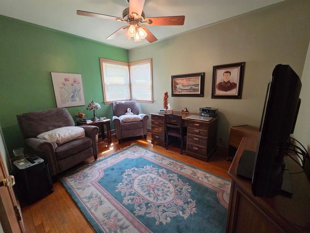 7416 W Winnemac Avenue, Harwood Heights, IL 60706