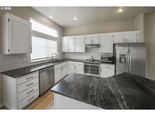 32541 Sw JULIETTE Dr, Wilsonville, OR 97070