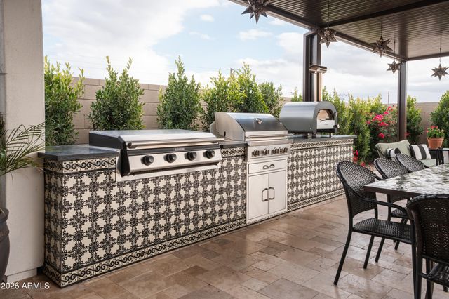 4783 W FLAT IRON Court, Queen Creek, AZ 85144