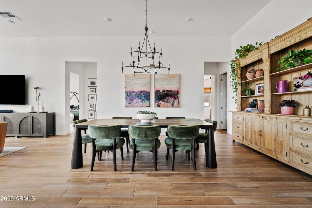 Image 4 of property listing at 4783 W FLAT IRON Court, Queen Creek, AZ 85144