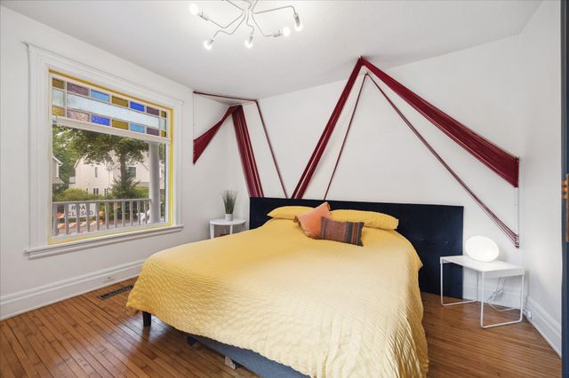 819 24th Avenue NE, Minneapolis, MN 55418