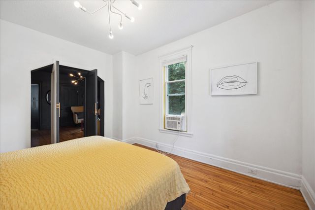 819 24th Avenue NE, Minneapolis, MN 55418