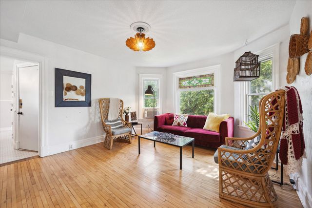 819 24th Avenue NE, Minneapolis, MN 55418