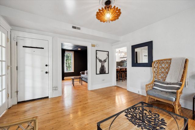 819 24th Avenue NE, Minneapolis, MN 55418