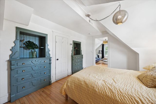 819 24th Avenue NE, Minneapolis, MN 55418