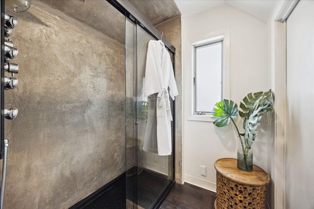 819 24th Avenue NE, Minneapolis, MN 55418