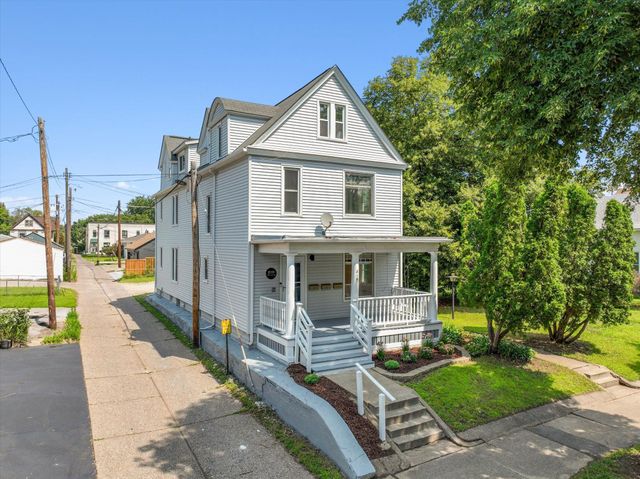 819 24th Avenue NE, Minneapolis, MN 55418