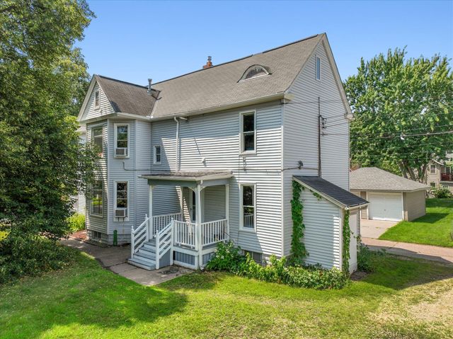 819 24th Avenue NE, Minneapolis, MN 55418