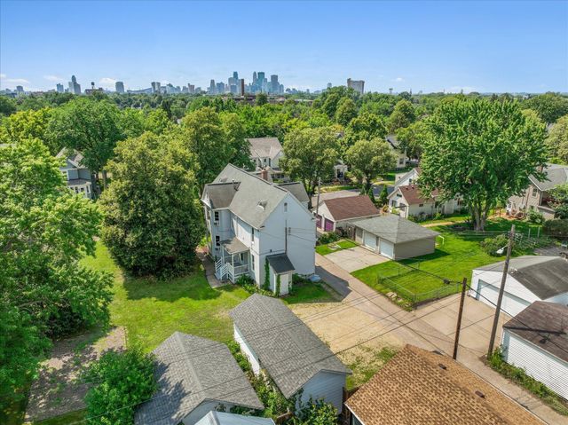 819 24th Avenue NE, Minneapolis, MN 55418