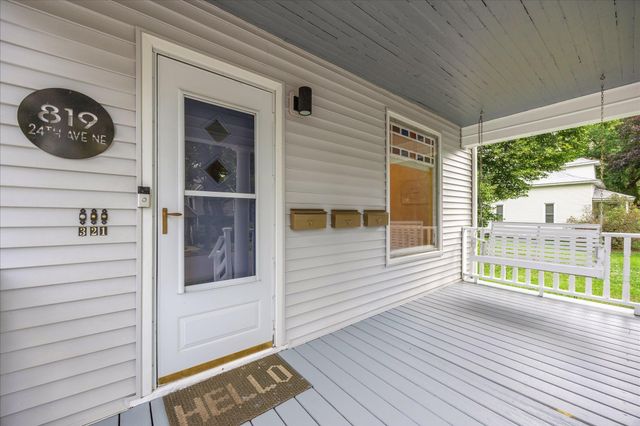 819 24th Avenue NE, Minneapolis, MN 55418