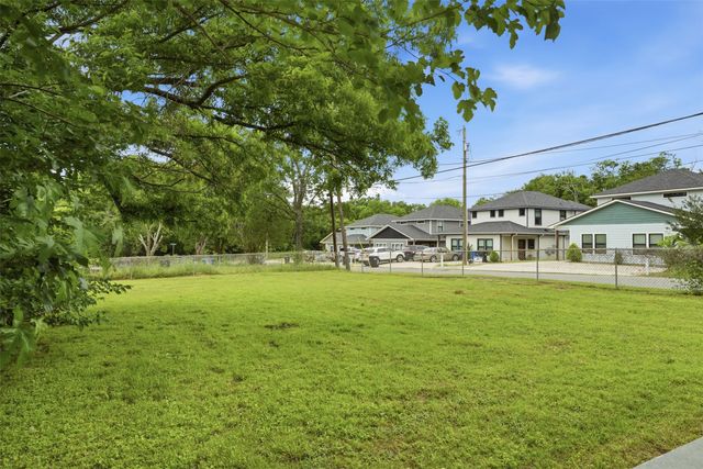 500 E Heron Street, Denison, TX 75021