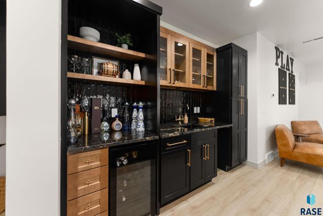 500 N Corsair Cir Circle, Sioux Falls, SD 57110