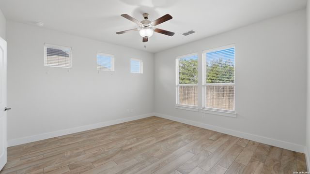 727 GRISTMILL DR, New Braunfels, TX 78130