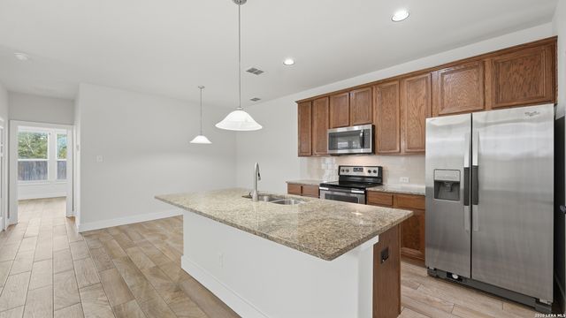 727 GRISTMILL DR, New Braunfels, TX 78130