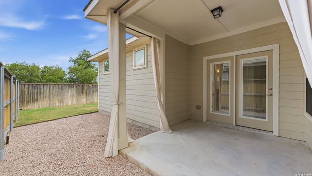 727 GRISTMILL DR, New Braunfels, TX 78130