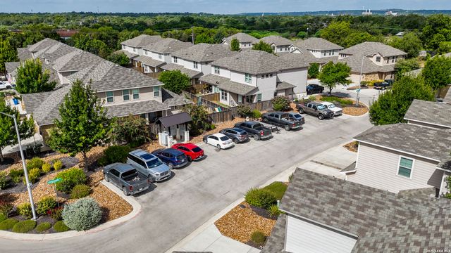 727 GRISTMILL DR, New Braunfels, TX 78130
