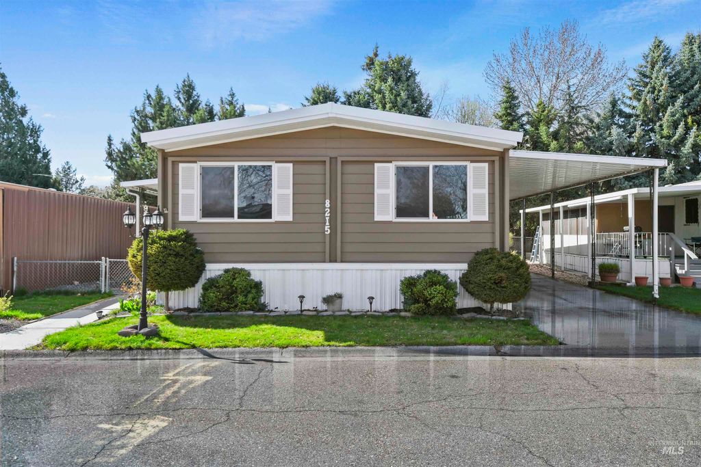 8215 W Appomattox Ln, Boise, ID 83714