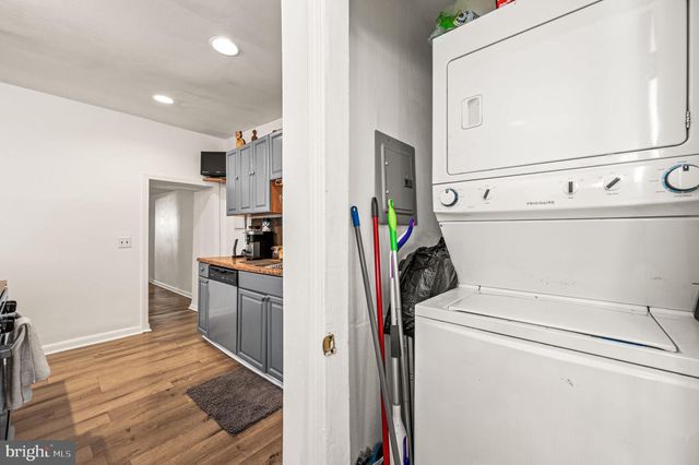 109 ROXBOROUGH AVE, Philadelphia, PA 19127