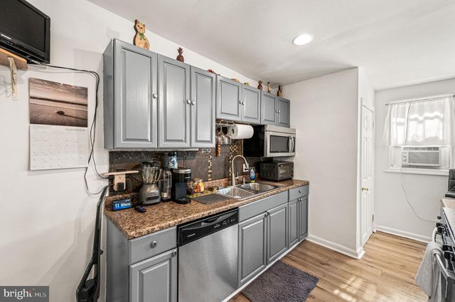 109 ROXBOROUGH AVE, Philadelphia, PA 19127